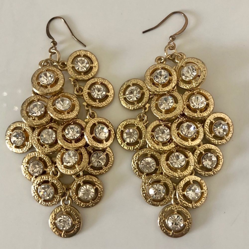 Gold tone earnings with crystals